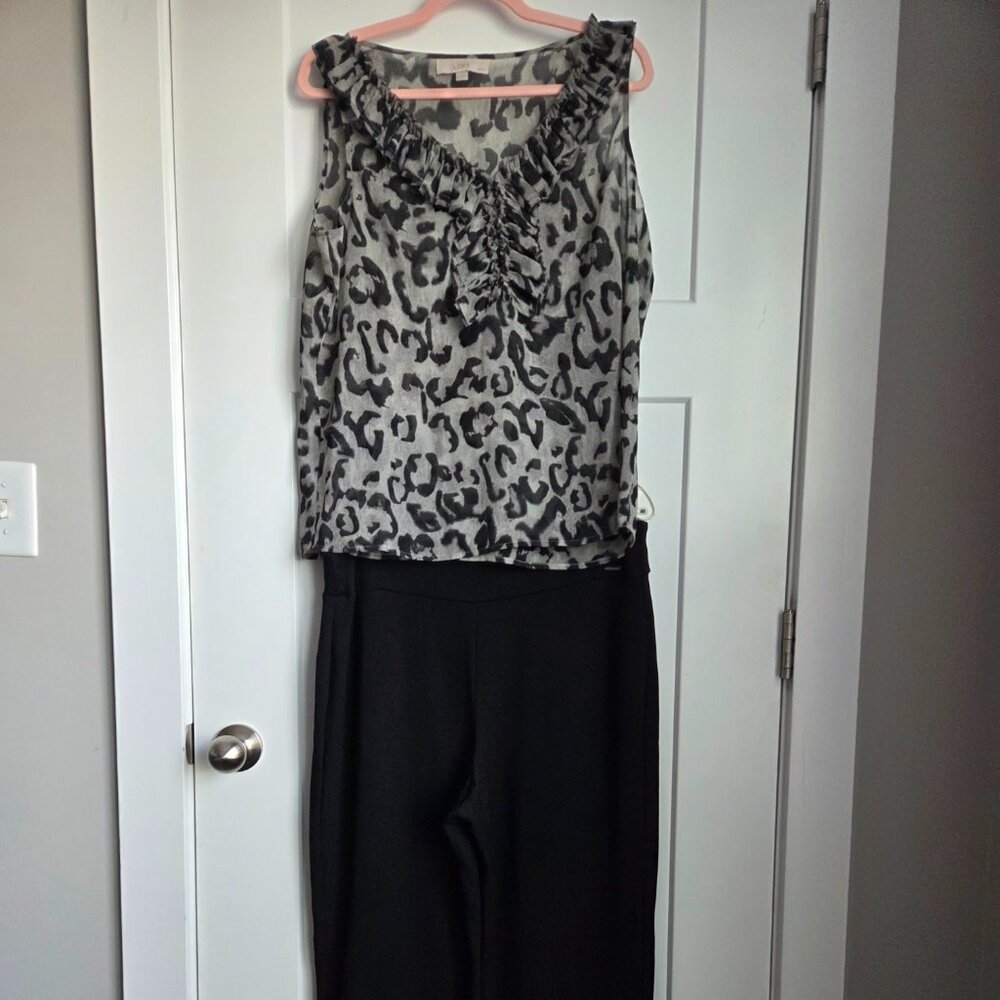 AT LOFT Sleeveless Tank/Tahari Bootcut Pants